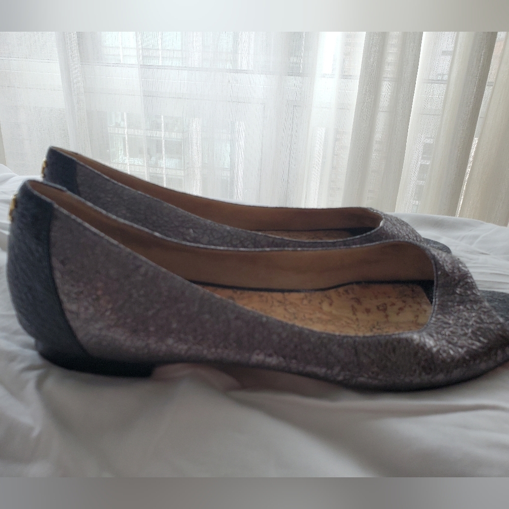 Sz 41 authentic Chanel ope toe shoes